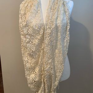 Like new cream lace infinity scarf with fringe